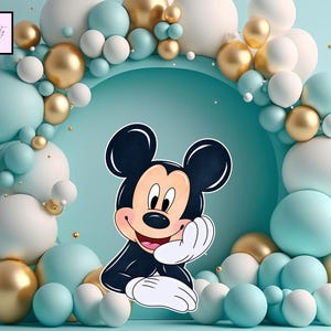 May include: A cartoon image of Mickey Mouse with a smiling expression, surrounded by a backdrop of light blue, white, and gold balloons. The balloons are arranged in an arch shape, creating a festive and celebratory atmosphere. The image includes the text "Temptaty Printables".