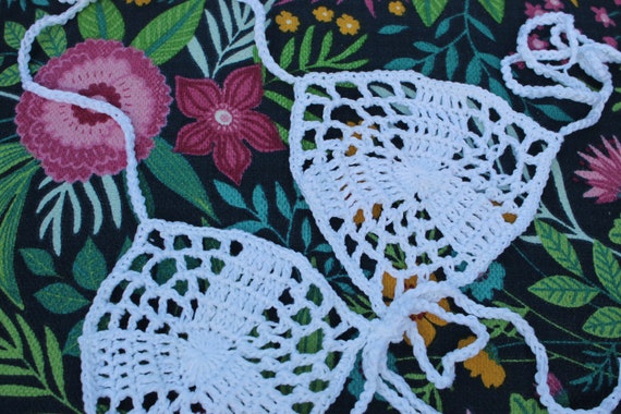 Crochet Tutorial Pattern Only for bikini top not actual top