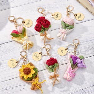 Crochet Bouquet Keychain, Personalized Mini Bouquet Charm, Custom Floral Bag Charm, Bridesmaid Proposal Gift, Graduation Gift