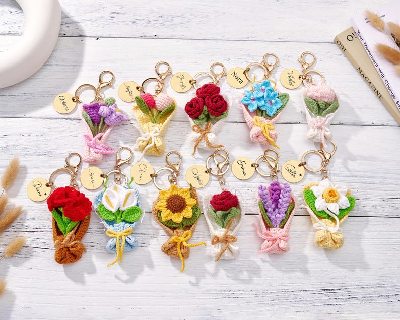 Crochet Bouquet Keychain, Personalized Mini Bouquet Charm, Custom Floral Bag Charm, Bridesmaid Proposal Gift, Graduation Gift zdjęcie 11