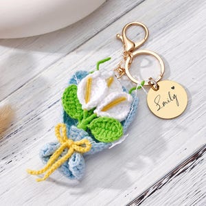 Crochet Bouquet Keychain, Personalized Mini Bouquet Charm, Custom Floral Bag Charm, Bridesmaid Proposal Gift, Graduation Gift zdjęcie 9