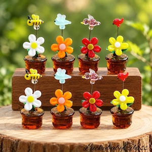 Mini Glass Flower Pot Figurines, Handmade Glass Daisy with Bee Bird Decor, Tiny Floral Desk Ornament, Fairy Garden Gift, Plant Lover Gift