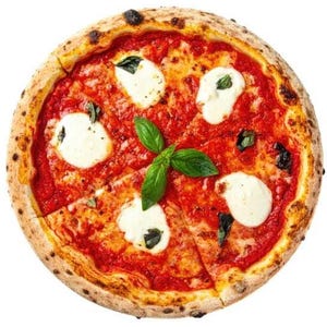 Puede incluir: Una pizza redonda con una corteza dorada y crujiente, cubierta con salsa de tomate roja, mozzarella blanca y hojas frescas de albahaca verde. La pizza está cortada en seis porciones. Un plato italiano clásico.