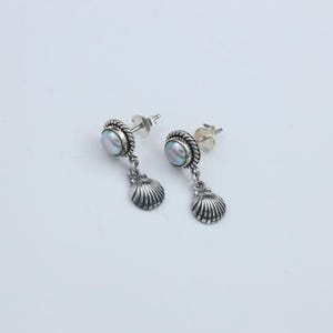 Seashell Pearl Earrings, Sterling Silver Shell Jewelry, Ocean-Inspired Stud Earrings, Beach Wedding Jewelry, Vintage Boho Earrings
