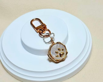 Custom Vintage Cat Locket Keychain with Photo,Pet Memorial Bag Charm Keepsake, Christmas Gift
