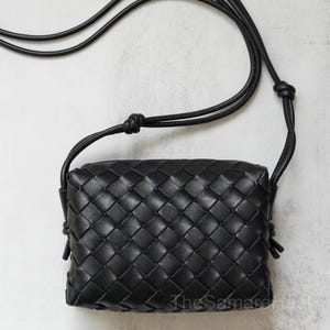 Women 100% Genuine Sheepskin Woven Camera Bag, Shoulder Crossbody Handbag, Women&#39;s Leather Sling Bag, crossbody bag