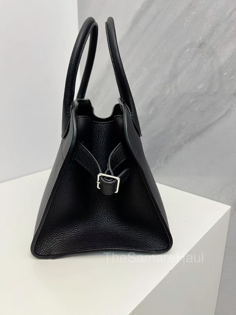 Genuine Cowhide Classic Pebbled Leather Commuter Bag Elegant image 5