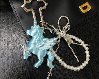 Colgante Pegaso hecho a mano, colgante con textura de seda impreso en 3D, cadena de encaje hecha a mano para bolso, accesorios originales de la subcultura