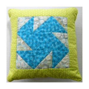 Quilt Pinwheel Pattern Pillow Sham & Insert Pillow