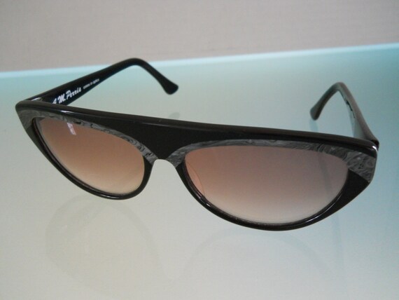 A.M. PERRIS (Colors In Optics) Black/Gray Sunglas… - image 6