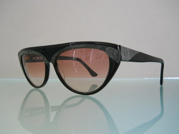 A.M. PERRIS (Colors In Optics) Black/Gray Sunglas… - image 4