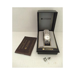 Vintage CITIZEN Quartz Stainless Steel Railroad Women&#39;s Water Resist Watch With Day/Date & Extra Links