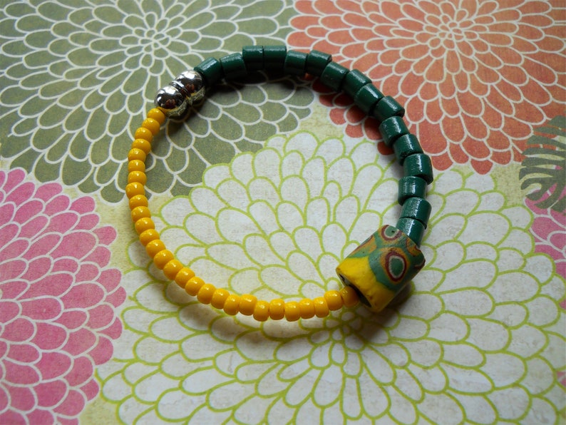 Bead Bracelets / Green or Green & Yellow With Millefiori Bead Accents Italy image 3