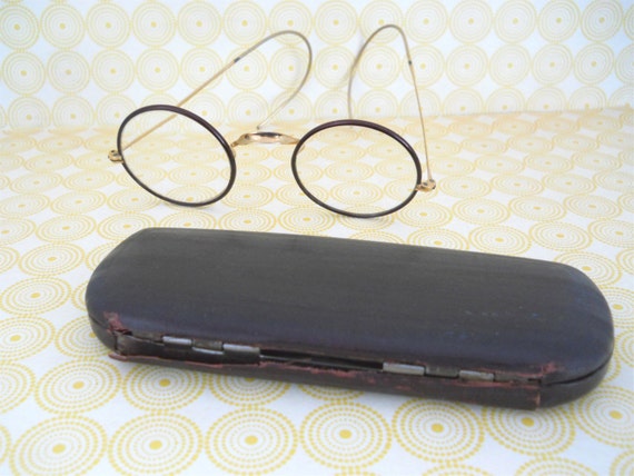 1940's Frames & Original Case - image 4