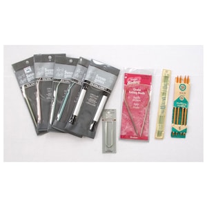 6 Susan Bates Various Size Circular Knitting Needles — 2.5&quot; Cable Stitch Holder — 5&quot; & 7&quot; Double Point Knitting Needles