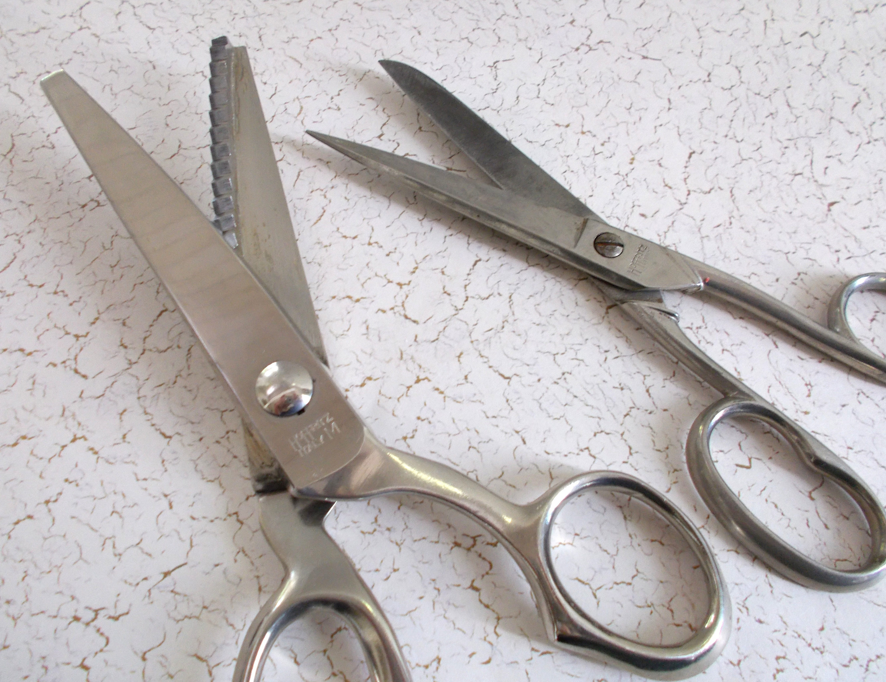 Fashion Vintage Hoffritz Grooming Scissors