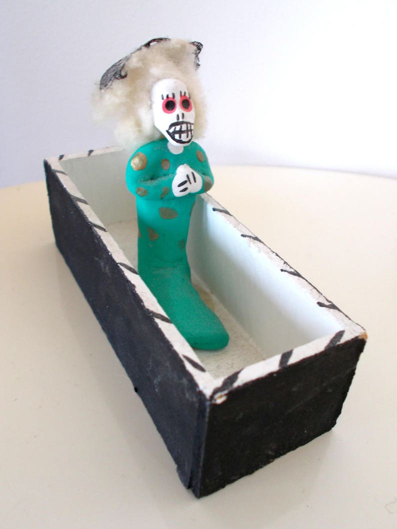 Day Of The Dead Folk Art 3 Wood Coffins With Clay Figures image 3