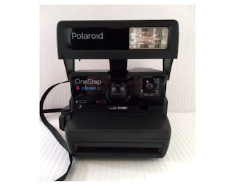 Polaroid One Step Flash Close Up Camera - Model 636