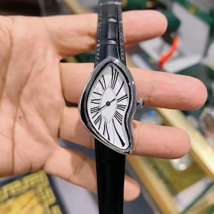 Dali Dream Wristwatch – Surreal Design Watch, Unique Art-Inspired Gift, Unisex Fashion Accessory for Art Lovers & Collectors