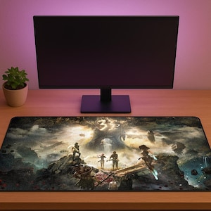 Op de afbeelding: Een rustiek houten bord met de tekst "Welcome to our home" in witte letters. Het bord heeft een verweerde afwerking en een eenvoudig, uitnodigend ontwerp, ideaal voor een veranda of entree.