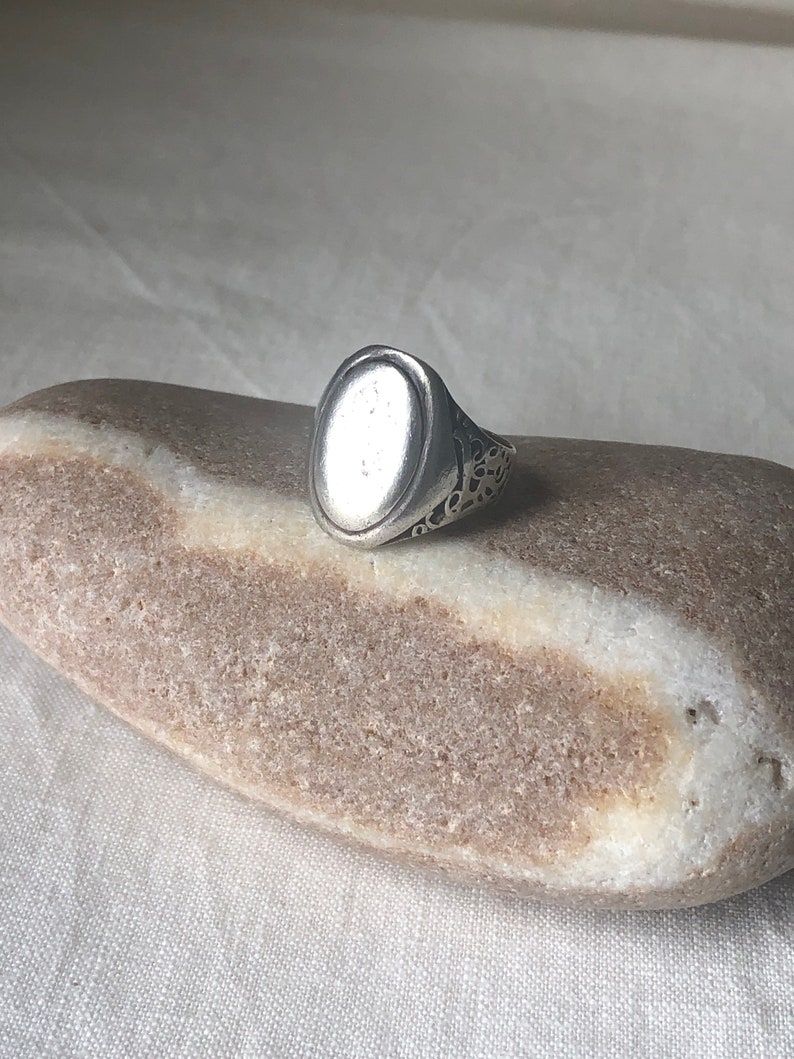 Vintage Handcrafted Sterling Oval Ring image 4