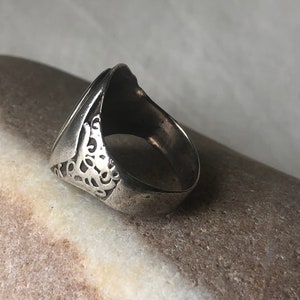 Vintage Handcrafted Sterling Oval Ring image 2