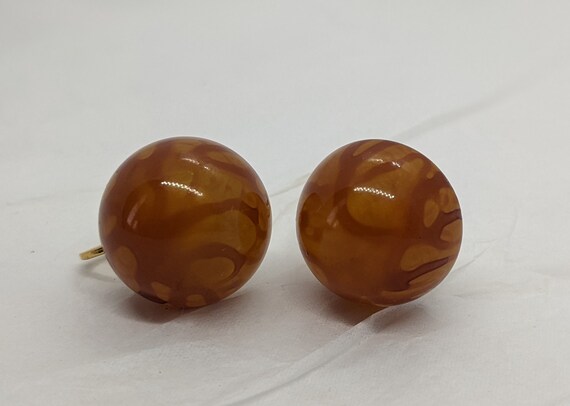 【VINTAGE HOLLYWOOD】Ripple Ball Earrings_VH2534EA004M Vintage Lucite Ball Earrings Honey Brown 3/4 Inch Size - Etsy