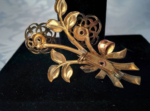 Coro brooch deals