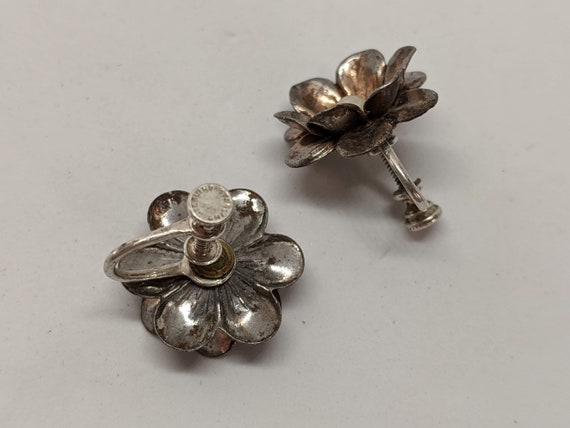 Vintage Silver Flower Screw Back Earrings 3 4 Inches Etsy