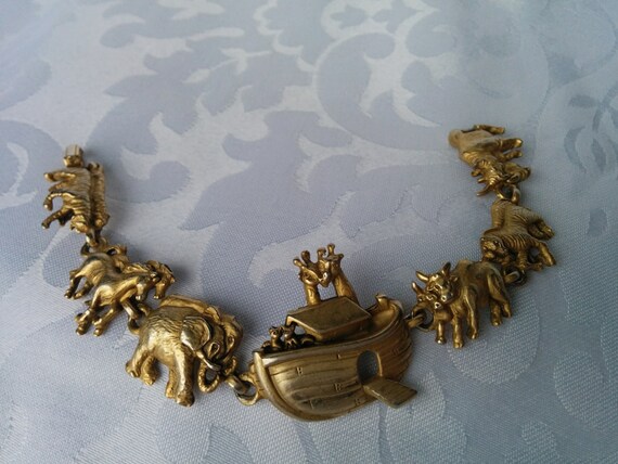 Vintage Yellow Gold Tone Noah's Ark Charm Link Bracelet 1980's 29.1 Grams by AJC 