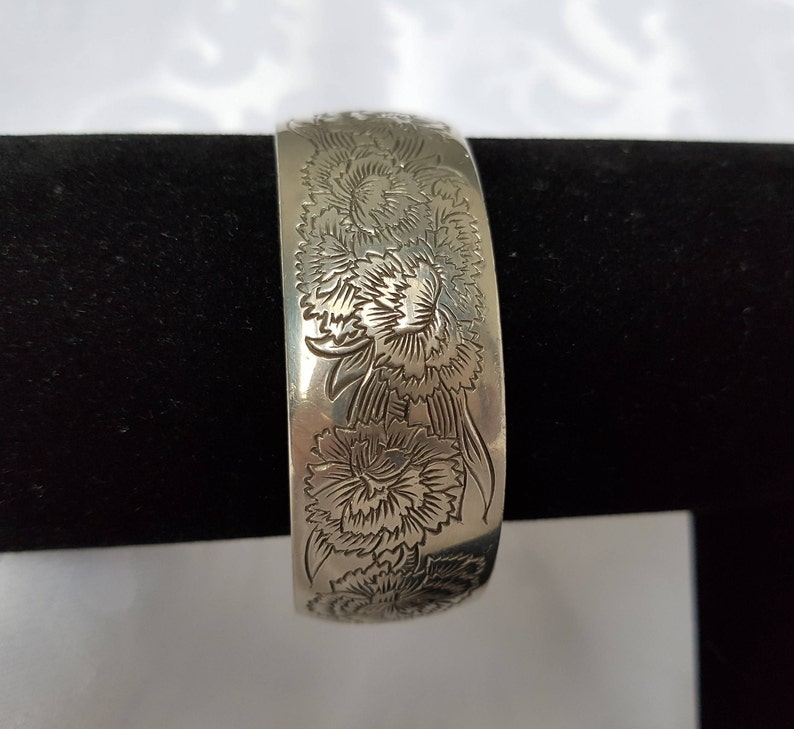 Kirk Pewter Cuff Bracelet Bracelet Pewter Bracelet Kirk Pewter Carnation Floral Bracelet