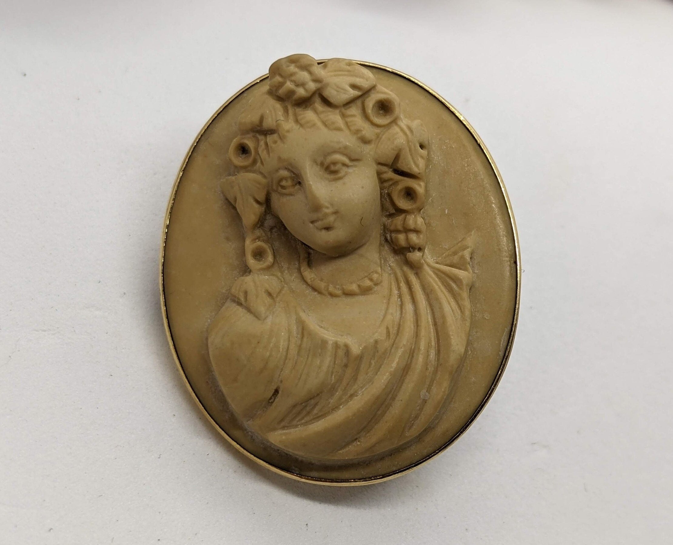 ラーバカメオアンティークブローチ 【公式通販】