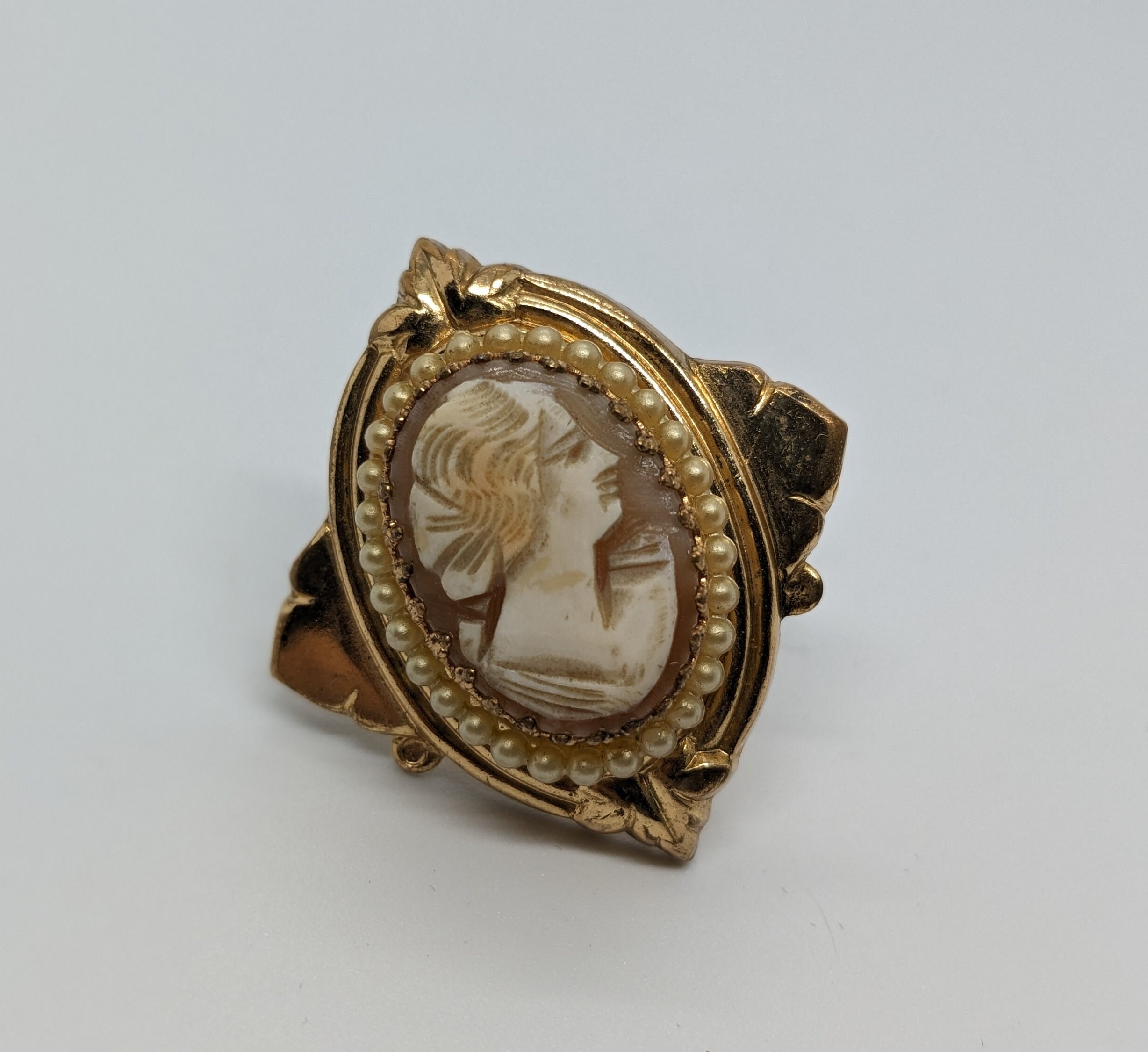 Coro Cameo Brooch - Etsy
