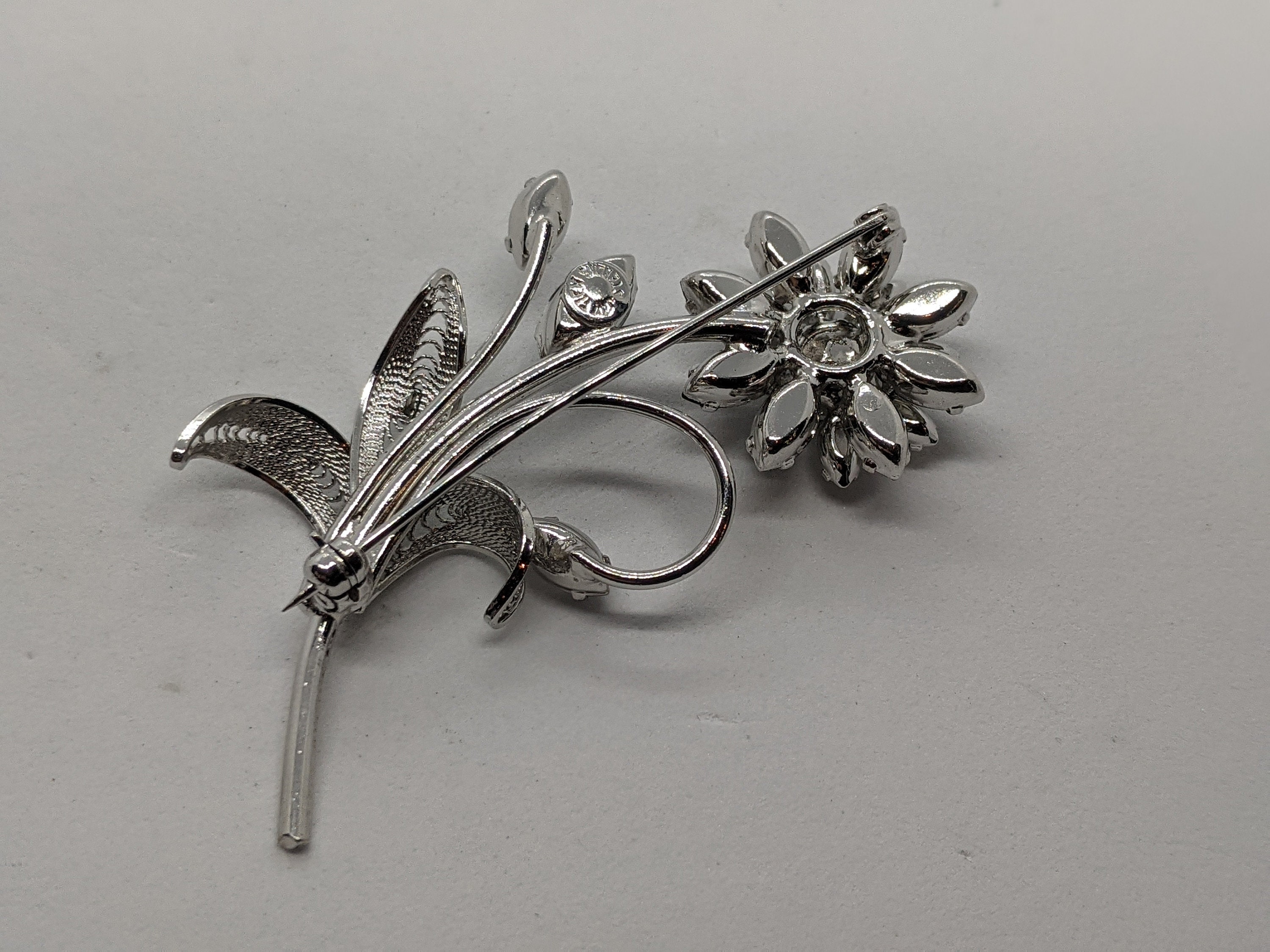 Vintage Jay Flex Sterling Rhinestone Flower Brooch 2.5 Vintage Jay Flex Sterling Rhinestone Flower Brooch 2.5