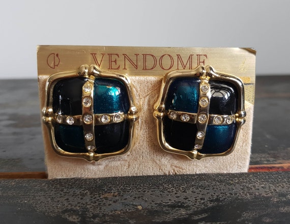 Gorgeous Vintage 1970s Gold Tone Green Enamel Clip On Earrings