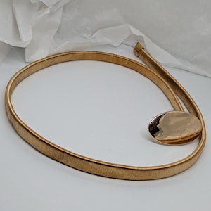 Vintage Gold Tone Stretch Metal Link Belt 24-27 inches Long 1/2 Inch Wide
