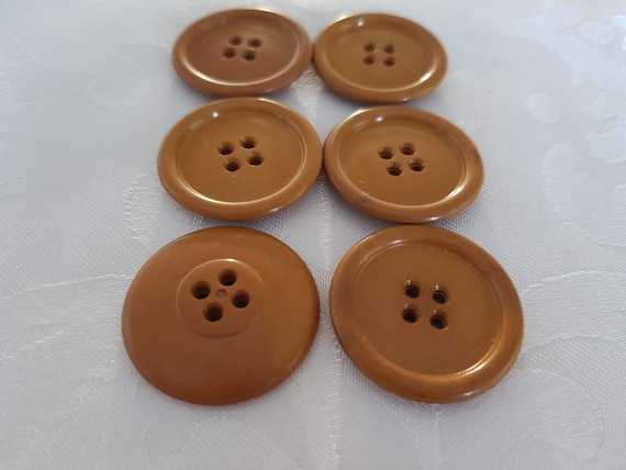 Collection of Bakelite Buttons, 22 Bakelite Butto… - image 2