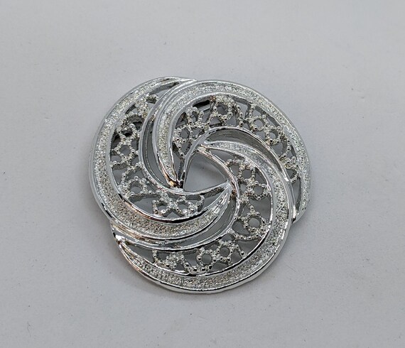 Gerry's brooch clearance