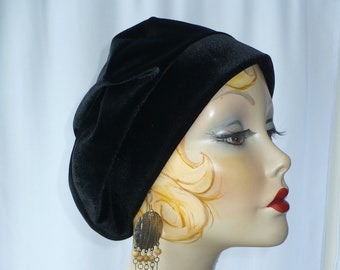 Women's Black Velvet Beret