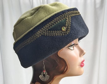 Pistachio Green and Black Fleece Pillbox Lid