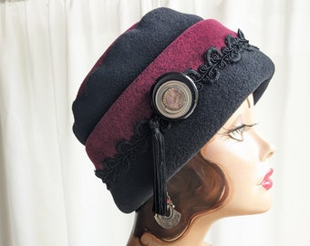 Black and Red Heather Pillbox Lid