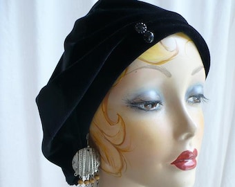 Oversize Black Velvet Floppy Artists Beret with Rayon Tassel