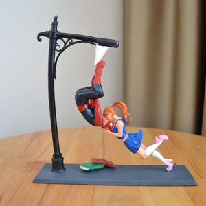 Spiderman and Mary Jane Resin Statue – 3D Printed Fan Art Couple Figure