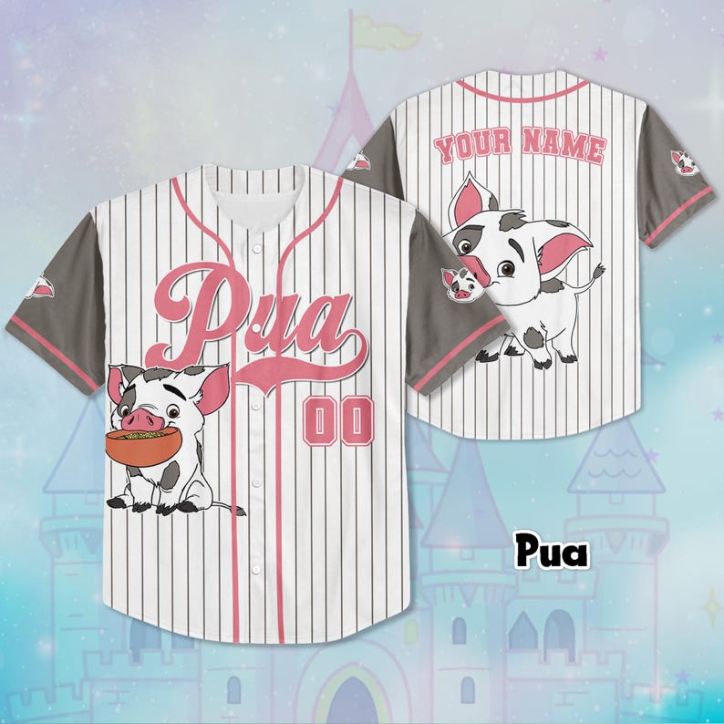 Puede incluir: Camiseta de b&eacute;isbol blanca con rayas rosas, con el nombre "Pua" en escritura rosa y el n&uacute;mero "00". La camiseta tiene mangas grises y un gr&aacute;fico de cerdo de dibujos animados. La parte posterior de la camiseta tiene el texto "YOUR NAME" en rosa.