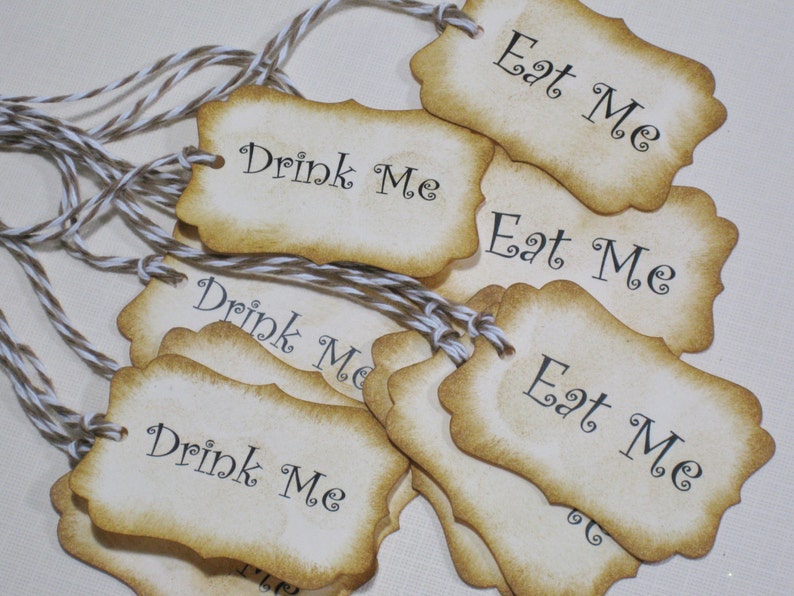 10 Eat Me Drink Me Paper Tags Vintage Alice in Wonderland Wedding Tags Bridal Shower Tags Baby Shower Tea Party afbeelding 1