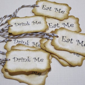 10 Eat Me Drink Me Paper Tags Vintage Alice in Wonderland Wedding Tags Bridal Shower Tags Baby Shower Tea Party afbeelding 2