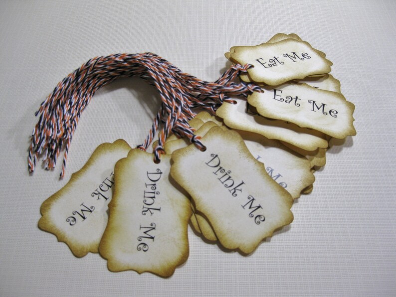 10 Eat Me Drink Me Paper Tags Vintage Alice in Wonderland Wedding Tags Bridal Shower Tags Baby Shower Tea Party afbeelding 3