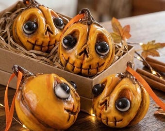 Halloween Pumpkin Ornament - Halloween Decoration - Thanksgiving decor, Thanksgiving Decorations, Fall Decorations