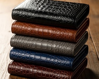 Cartera de piel exótica artesanal, estilo cocodrilo y pitón, personalizada y elegante.