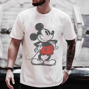 Camiseta con retrato vintage de Minnie Mouse, diseño clásico, estilo retro, para viajes a Disney, de Minnie, para vacaciones familiares en Disney. imagen 4